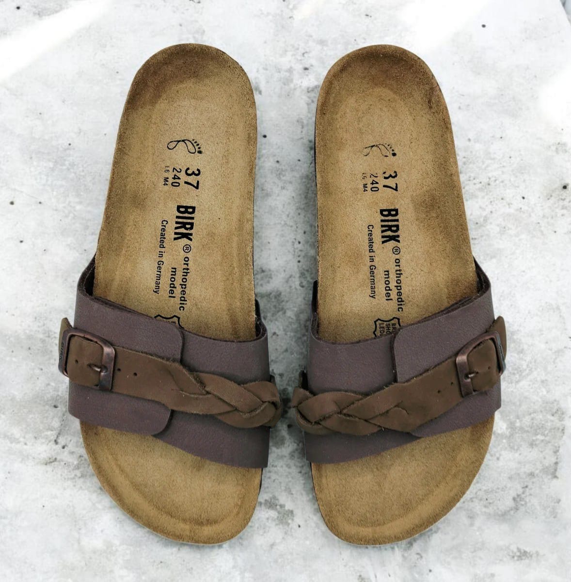 OITA NUBUCK MARRON